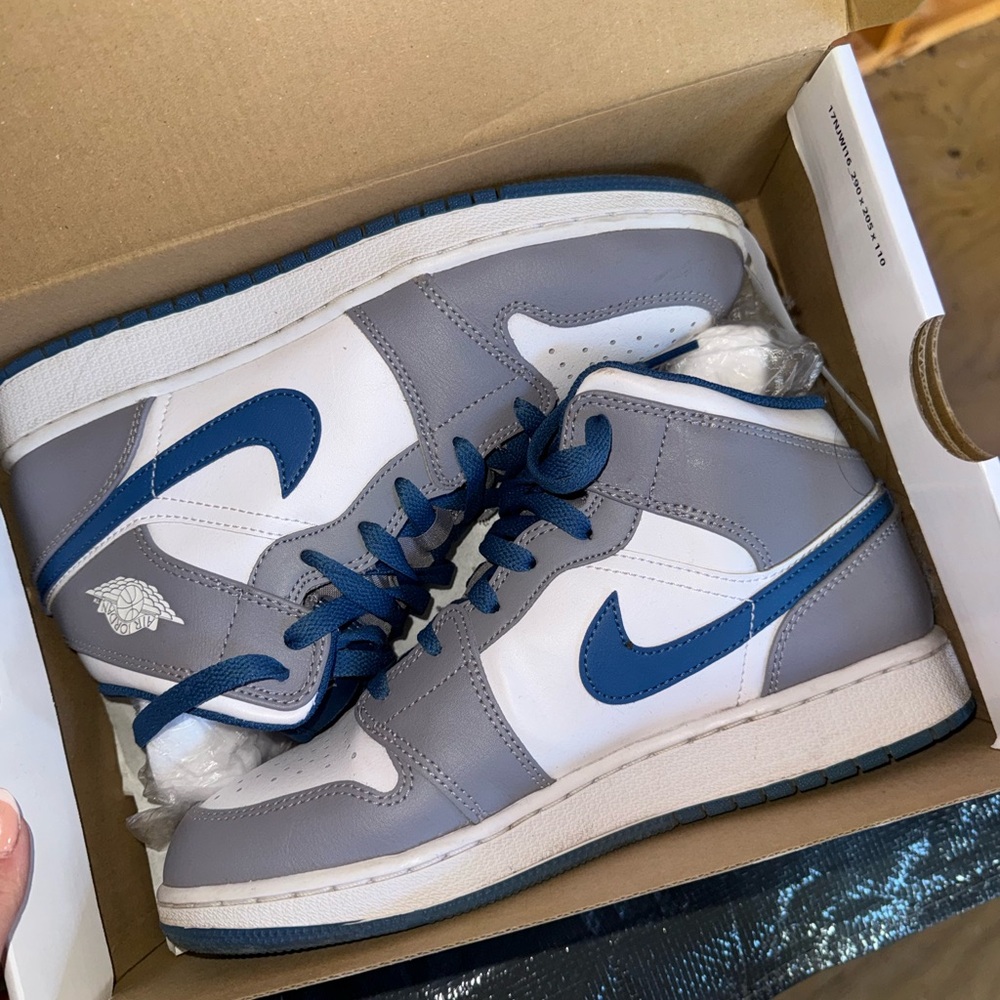 Jordan Men’s High-Top Basketball Sneakers in Gray, White & Blue